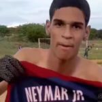 Luva de Pedreiro: Jovem de Quijingue é a nova sensação da internet