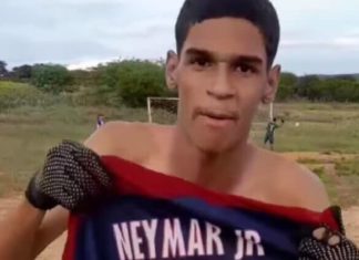 Luva de Pedreiro: Jovem de Quijingue é a nova sensação da internet