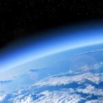 A camada de ozônio na atmosfera protege a Terra dos raios ultravioletas Shutterstock/estúdio23