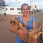 Cãozinho fiel esperou 7 horas na porta da escola que dona fez Enem Foto: Magda Oliveira/G1