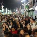 Natal Luz Coité 2025 atrai multidão e lota centro comercial, relembrando o popular Coité Folia
